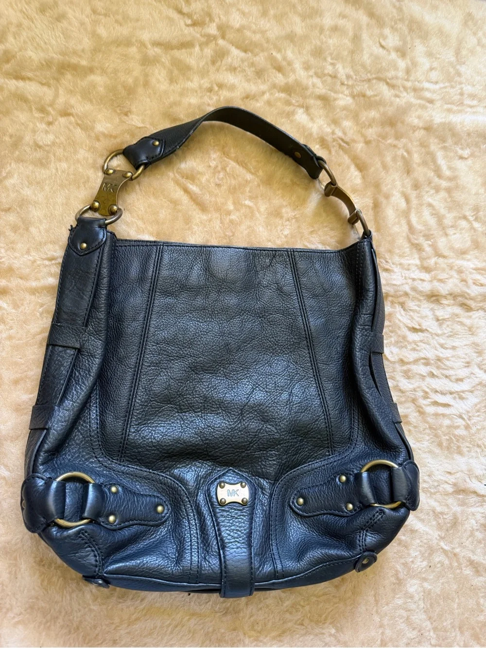 Micheal kors Classic Black Leather Hobo Bag - Spacious Everyday Tote
